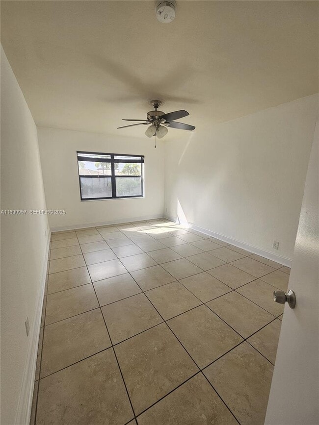 Photo - 8290 Lake Dr Unit 303