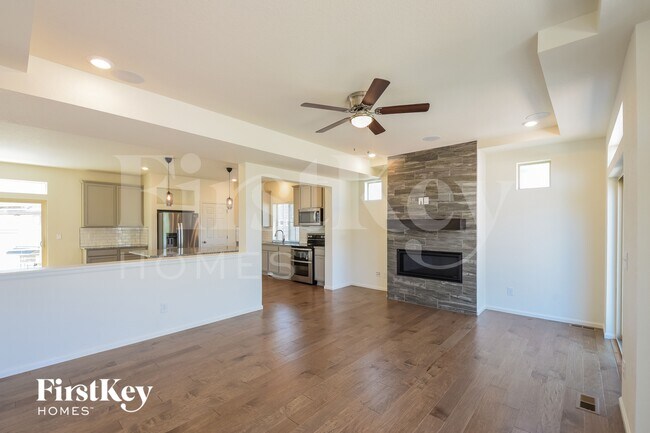 Photo - 10532 Truckee St