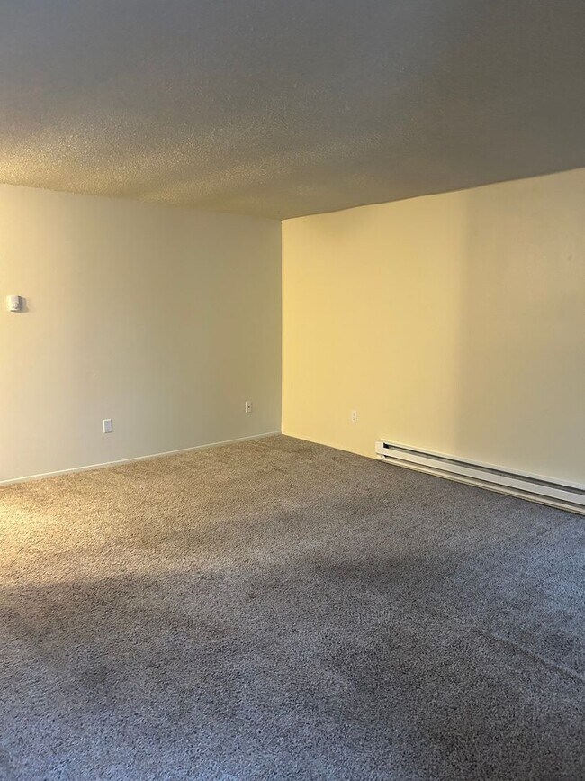 Photo - (858) Fox Fire - 2 Bedroom / 1 Bathroom Unit 455-D (Up)