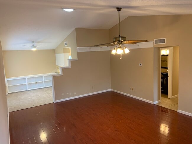 Building Photo - 2501 Majestic Dr Rental