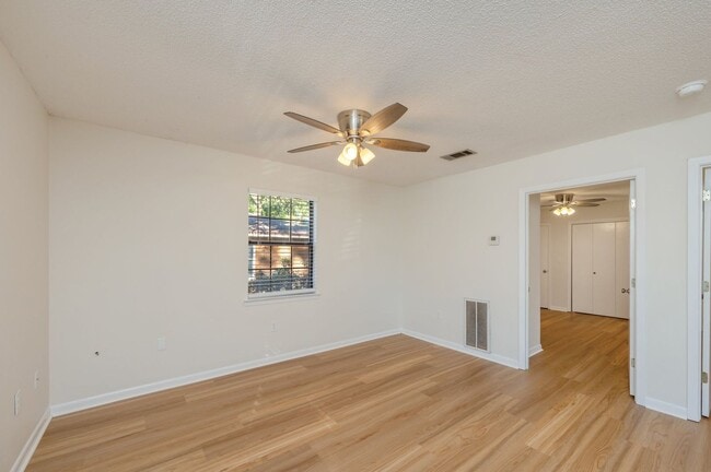 Photo - Cozy Duplex in the Heart of Niceville!