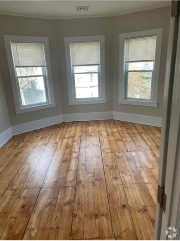 Building Photo - 2 Sturgis St Rental
