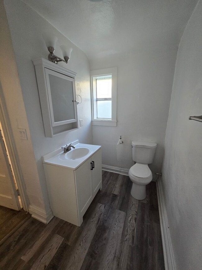 Photo - Downtown Studio Apartment