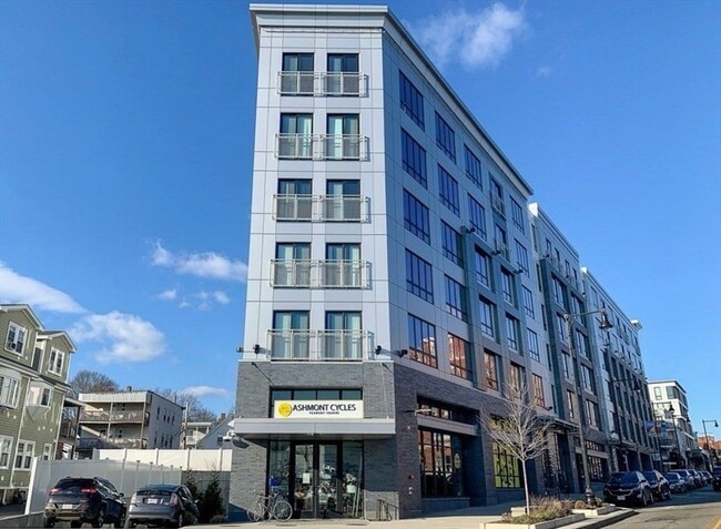 Building Photo - 1973 Dorchester Ave Unit 5004