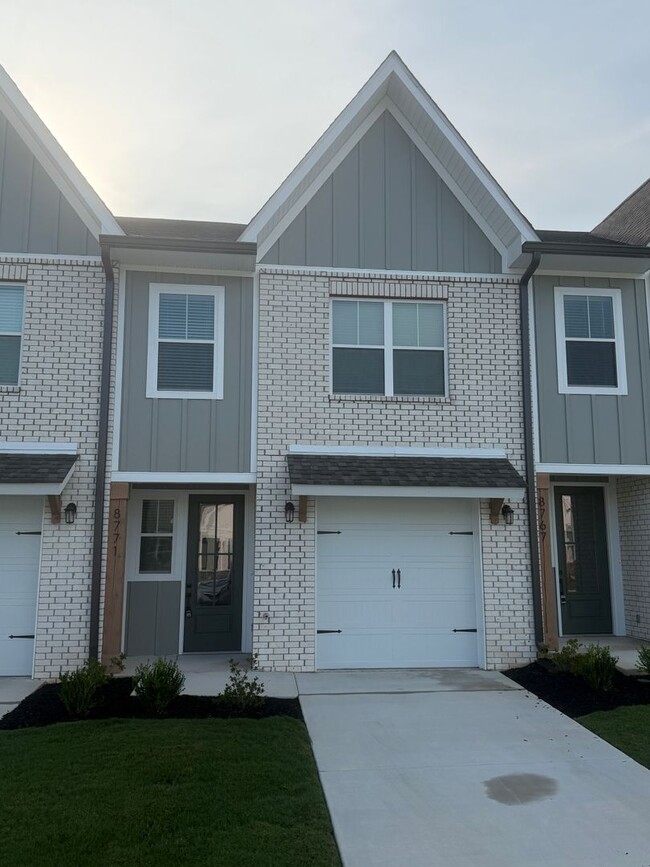 Building Photo - 8771 James Crk Dr