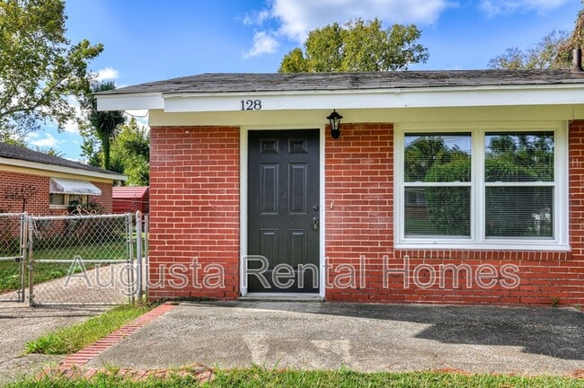 Photo - 128 E Hall St