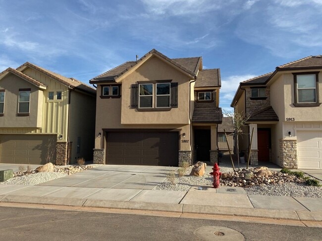 Building Photo - Modern Comfort Awaits – 4 Bed, 2.5 Bath To... Rental