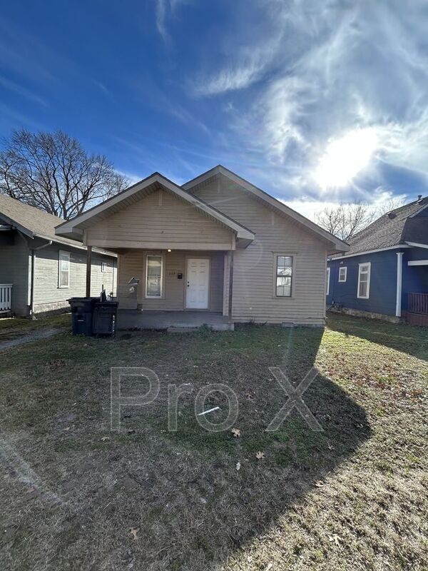 Building Photo - 117 W Monroe St