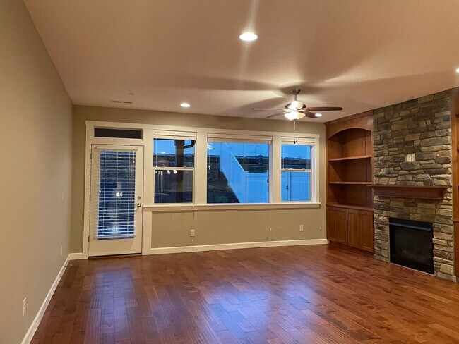 Photo - BEAUTIFUL LUXURY Style Townhouse with a gorgeous VIEW! Gated community in Camas! Top Rated Schools!