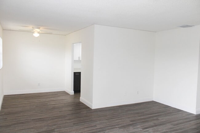 Pompano Palms Apartments