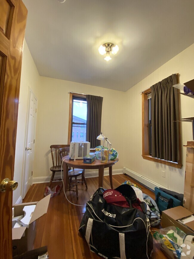 Building Photo - 44 Orkney Rd Unit 2 Rental