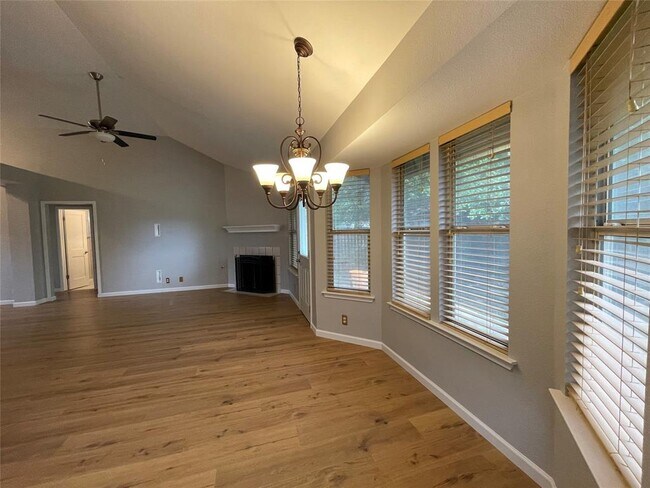 Photo - 7201 Schebler St