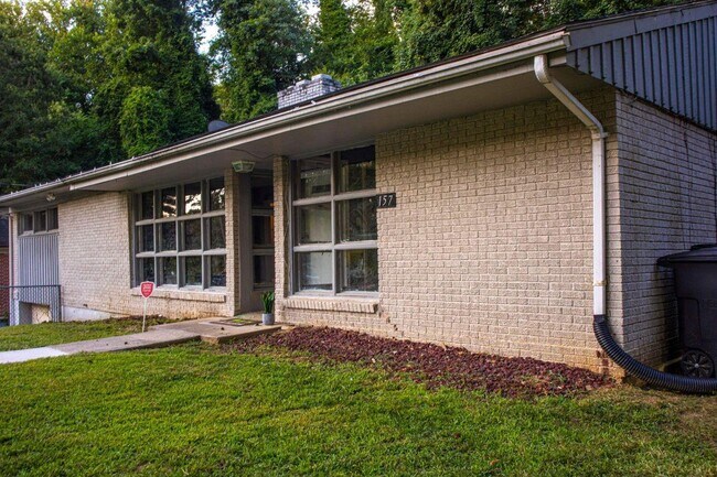 157 Beverly Rd
