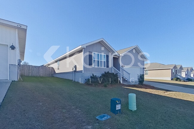 Photo - 4743 Malay Cir