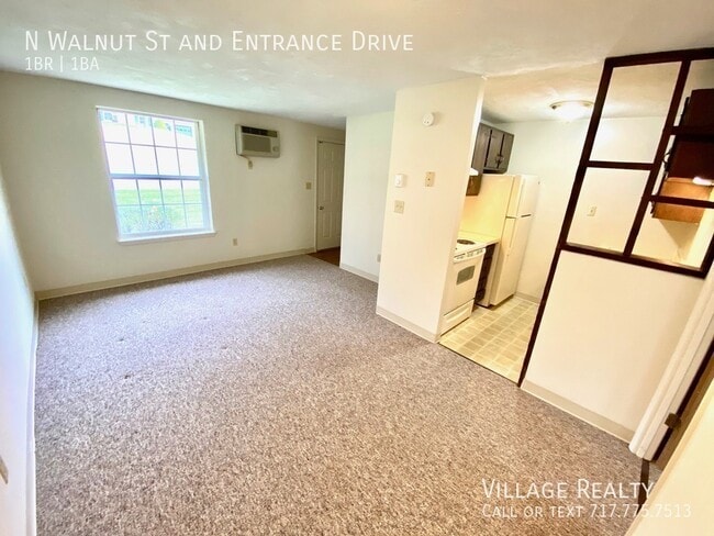 Photo - 320 N Walnut St