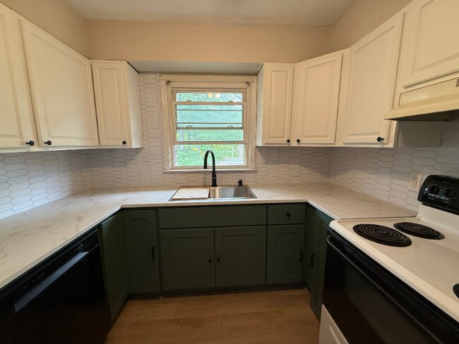 Photo - 2710 South Rd Unit A6