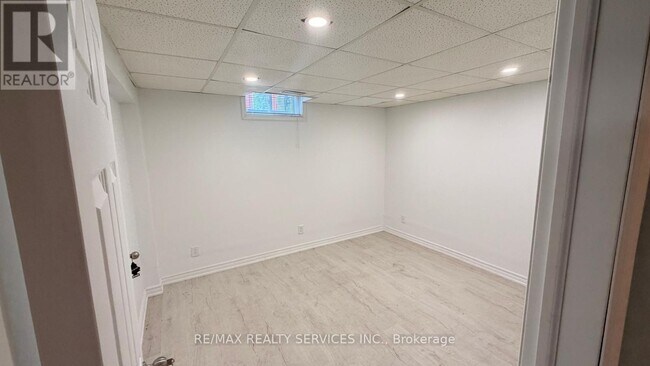 Photo - 36 Windward Crescent