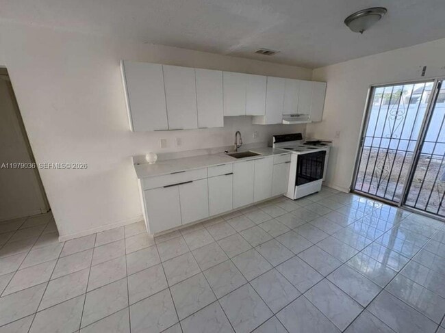 Photo - 1622 Sunrise Blvd