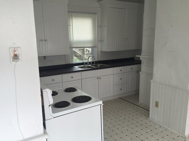 Photo - 15 Pond St Unit A