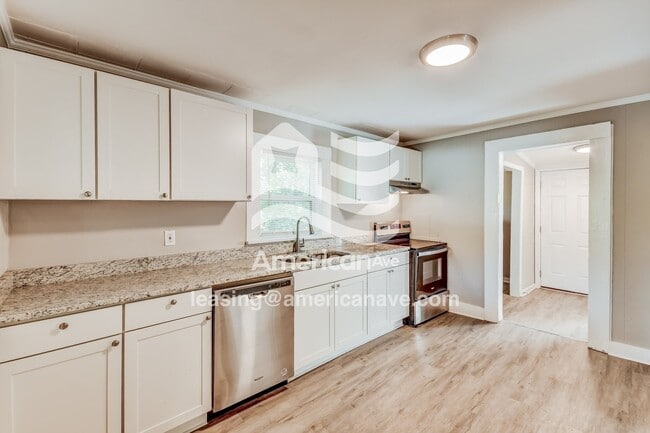Photo - 907 47th Way S