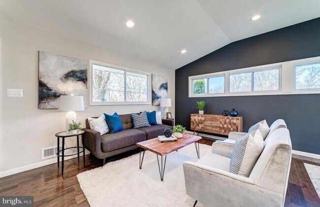 Photo - 4207 Woodland Dr