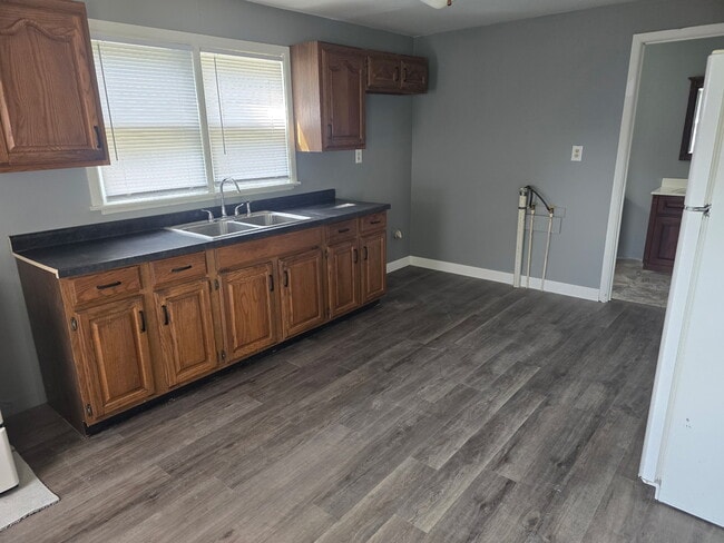 Photo - 3807 Chalmers Ave