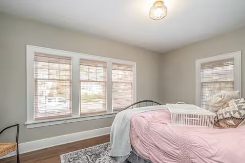 Photo - 512 Woodlawn Ave