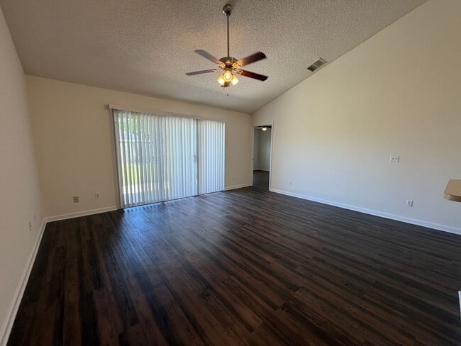 Photo - Comfort, Convenience & a Fresh Start in Palm Coast!