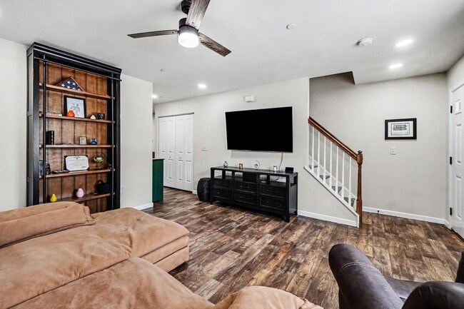 Photo - 519 Byler Cir