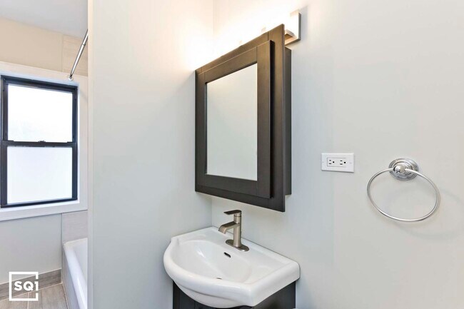 Photo - 1954 W Wilson Ave Unidad 2BB