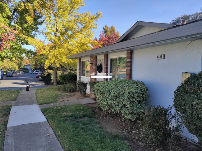 Building Photo - 4722 Greenholme Dr Unit 1 Rental
