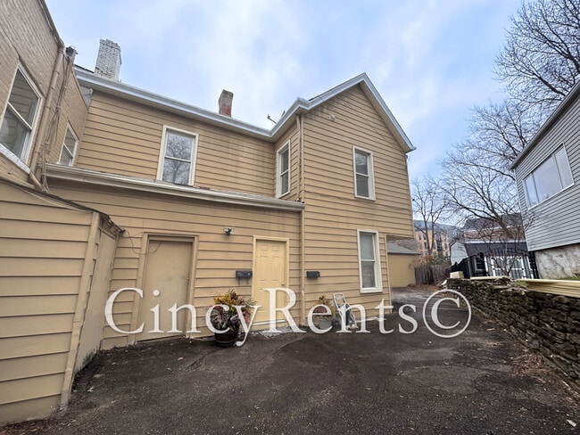 Photo - 3540 Columbia Pky Unit 3