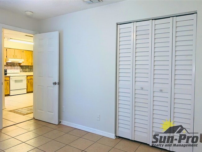 Photo - 1010 Stonybrook Cir