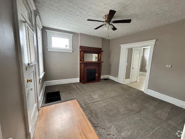 Building Photo - 319 E Hudson St Rental