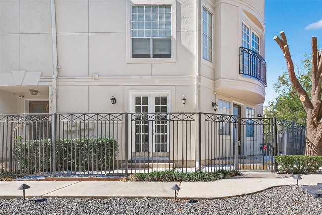 Photo - 105 Detering St