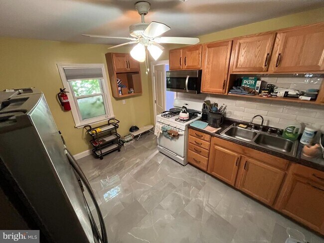 Photo - 112 Hazelhurst Ave