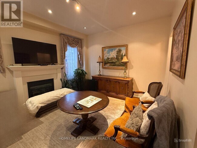 Photo - 141 Fox Hound Crescent