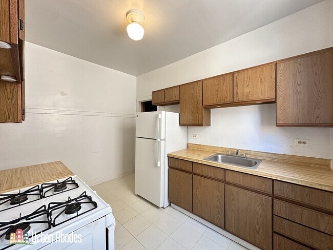 Photo - 2434 N Sawyer Ave Unit A08C