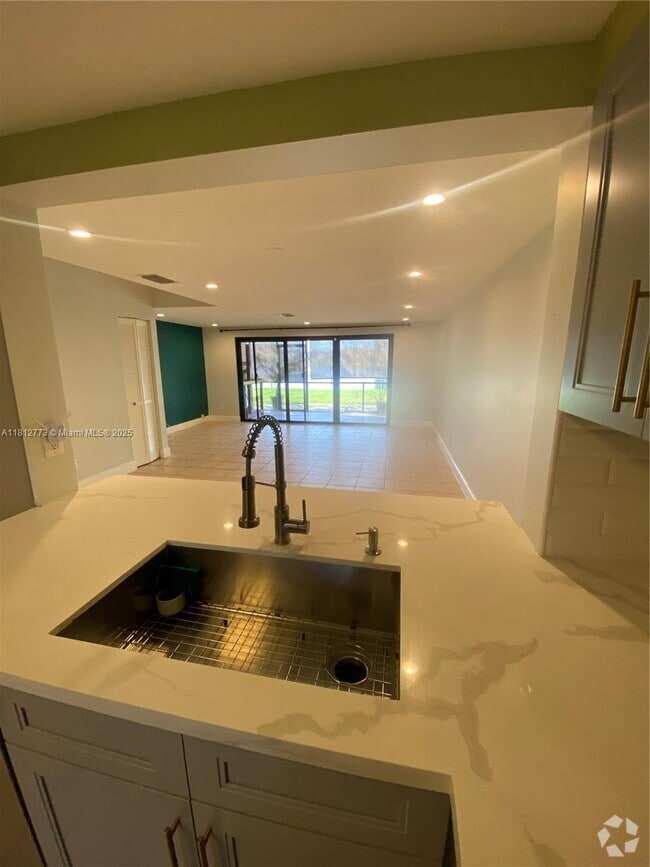 Building Photo - 4751 NW 90th Ave Rental