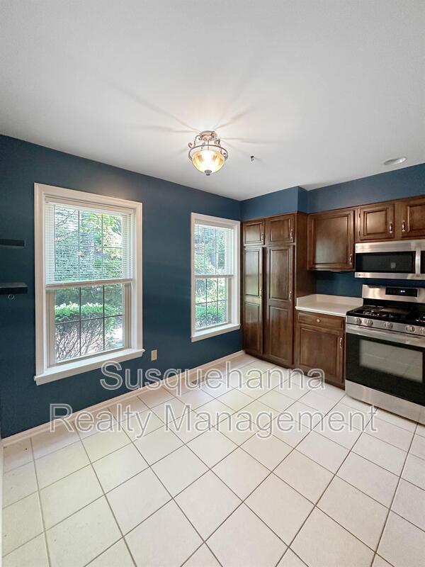 Photo - 1120 Galway Ct