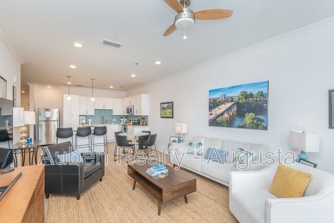 Photo - 111 Railroad Ave