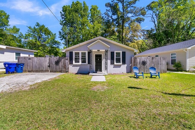 Photo - Charming West Ashley Bungalow