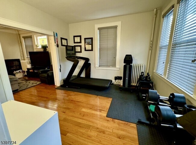 Photo - 10 Willowdale Ave