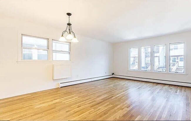 Building Photo - 136 Suburbia Terrace Unit 1 Rental