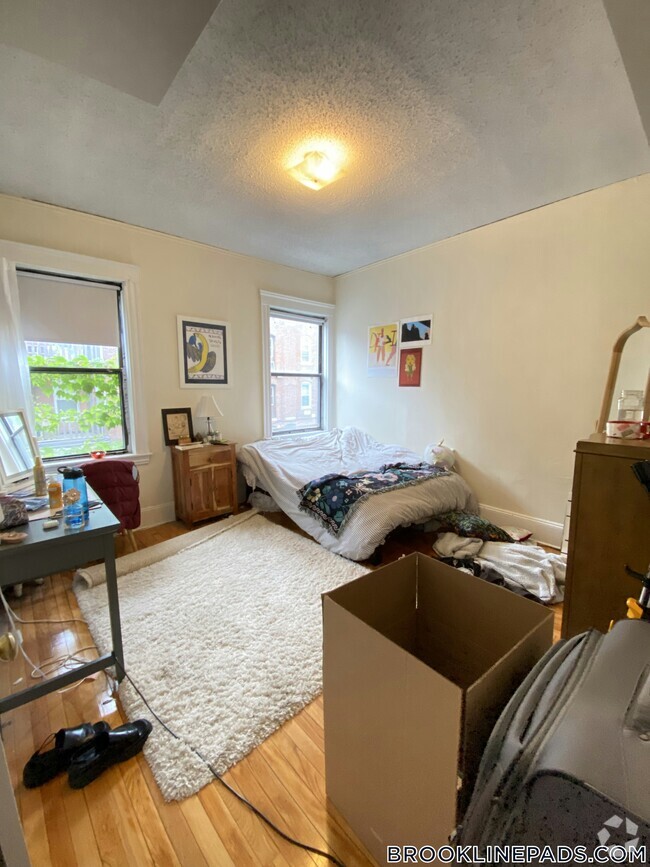 Building Photo - 24 Hamilton Rd Rental