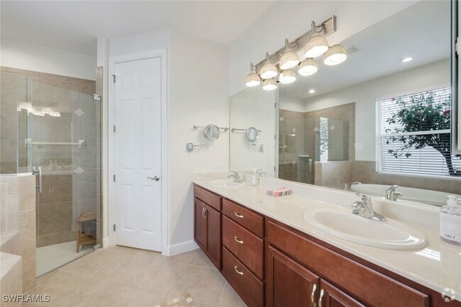 Building Photo - 12719 Aviano Dr Rental