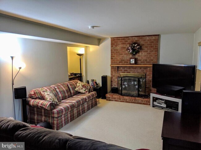 Photo - 8465 Sevan Ct