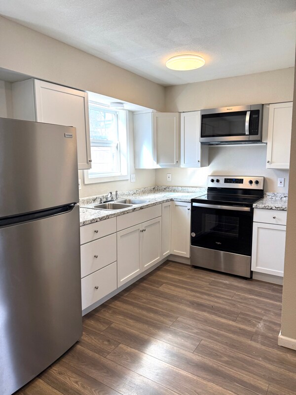 Photo - 1428 6th Ave