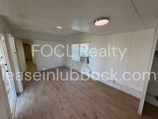 Photo - 5515 East County Road 6550