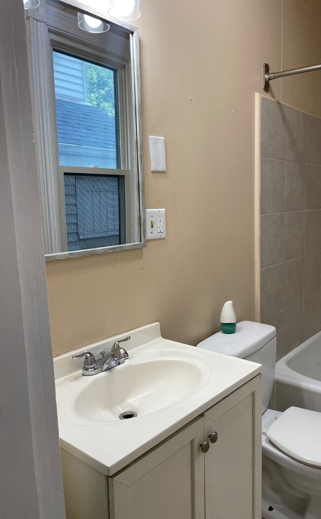 Photo - 203 S 11th St Unit 1st floor